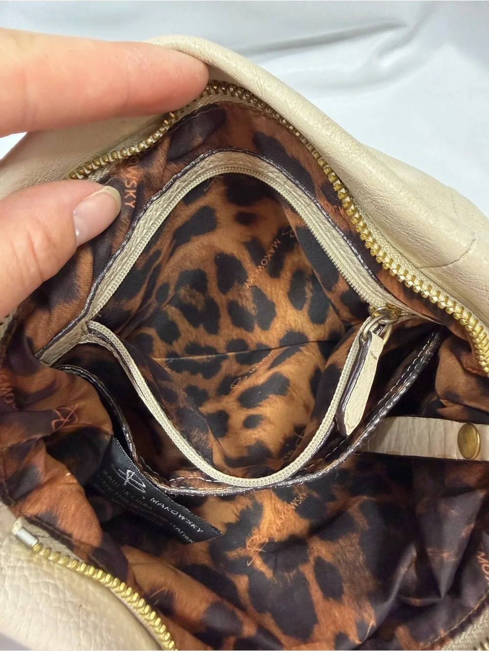 B Makowsky | Leather Crossbody Cream Beige Gold Bag Purse Buckle